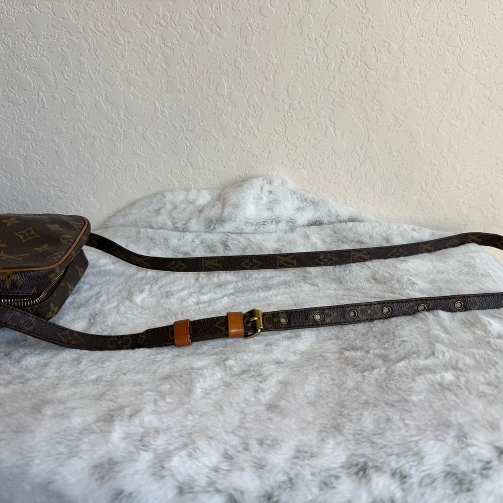 Louis Vuitton Amazone Crossbody Bag — Preloved Classic P0336